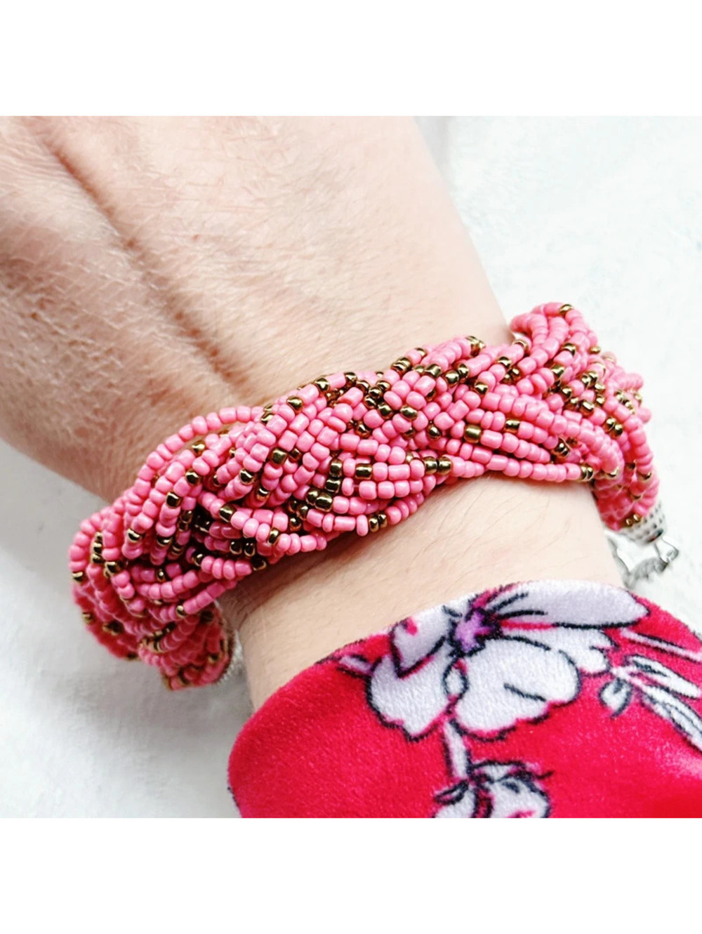 494mc. Coral and Bronze Seed Bead Bracelet